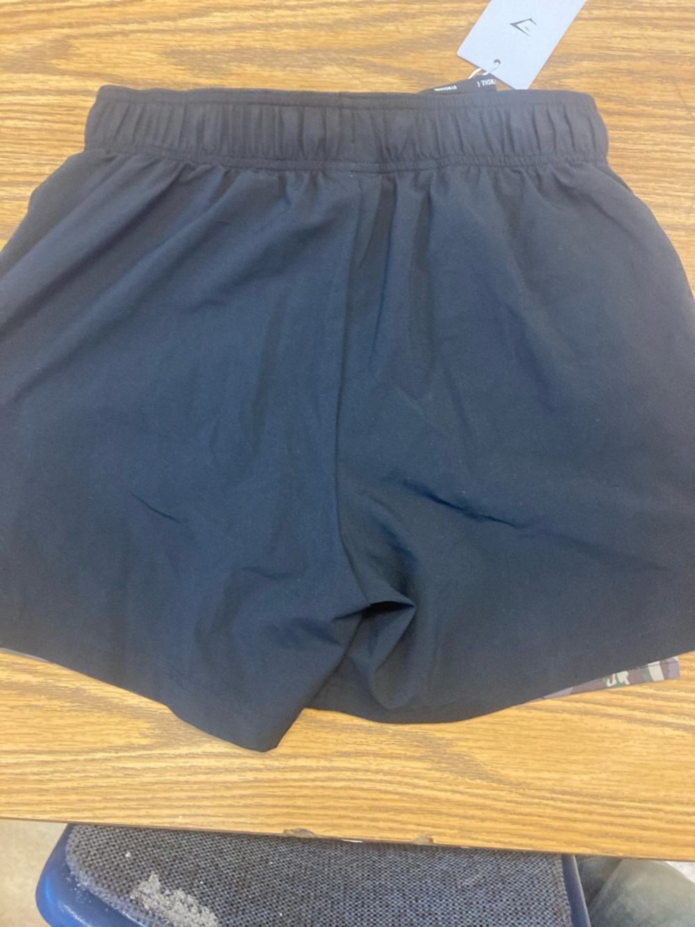 NWT Gymshark Men’s sport 5’ short 2 in 1 Black with Camo Liner size S - Picture 8 of 8